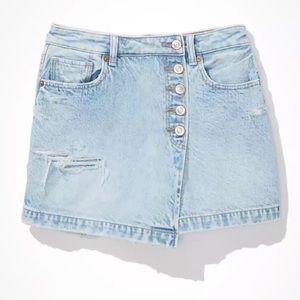 American Eagle Light Wash Denim Mom Skort, Size 0